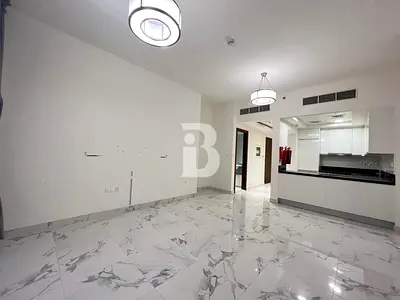 Canal View | Spacious | Great Location
