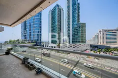 Exclusive | Rented | 2 parking | Partial Sea