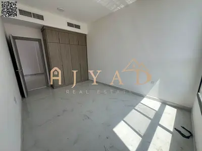 شقة غرفة وصالة للايجار السنوي بالعالية (عجمان) - بناية جديدة اول ساكن - خزائن بالحائط - مكيف مركزي - 2 حمام - بلكون - شهر مجاني - تسهيلات بالدفع .