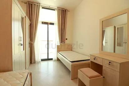 Bedspace in master room (roommate)