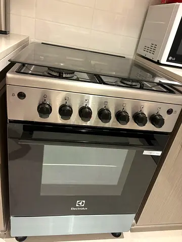 Electrolux stainless steel gas cooker with oven - good condition