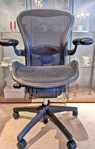 Herman Miller Aeron size B