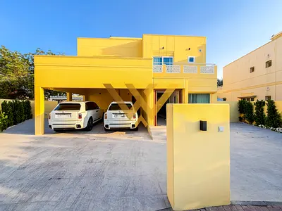 Upgraded 5BR + Maid's Villa | Pool | Luxury Finish