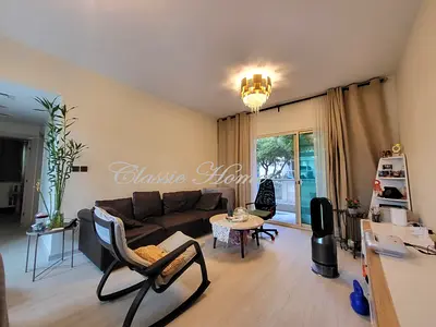 Corner Unit| Fully Upgraded Unit| Garden View