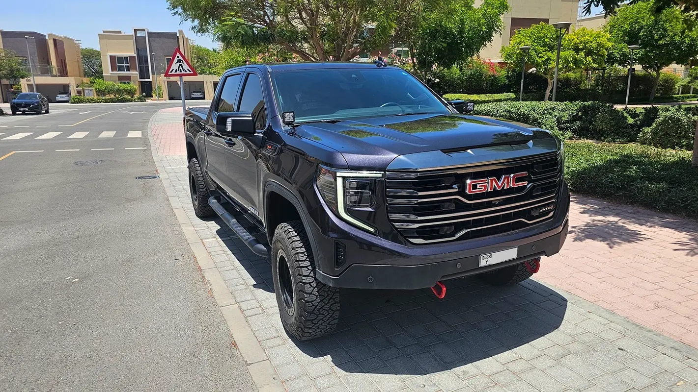 GMC Sierra 2023 — photo 1 of 20