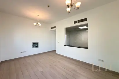 Spacious | Park View | Close to Amenities