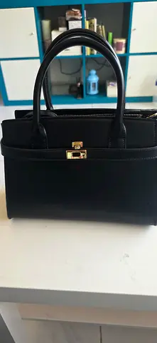 Black structured top-handle womens handbag - classic tote