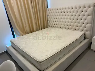 Queen upholstered bed frame with mattress, tufted headboard (light grey)