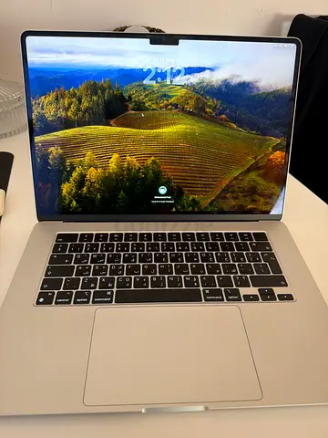 15 Macbook Air M3 - Laptop - Silver, Perfect Working Condition 8gb Ram and 512gb storage