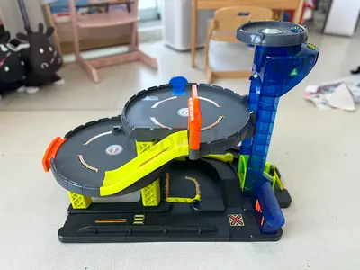 Multi-level Plastic Car Garage with Car Elevator