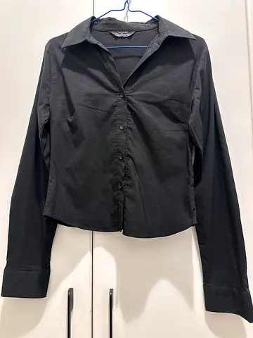 black blouse