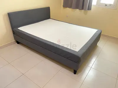 SÄBÖVIK Divan Bed 160x200 cm - Grey, Firm Base. Mattress and bed in an excellent condition