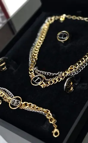 Set DIOR 5pcs. New