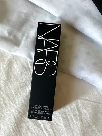 NARS Natural Matte Longwear Foundation (Shade: SYRACUSE Medium Deep 1)