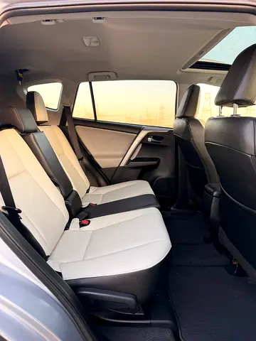 2016 Toyota RAV 4 照片 15