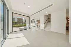 Single Row | Parkway Facing | Stunning Layout
