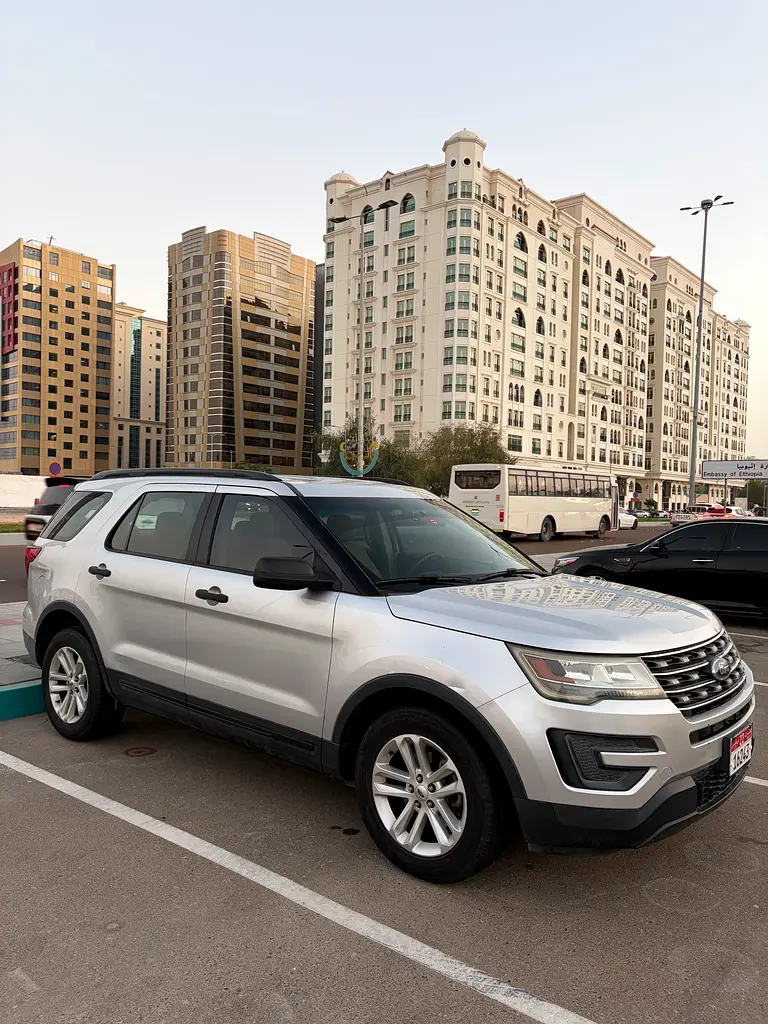 Ford Explorer 2016 — photo 1 of 16