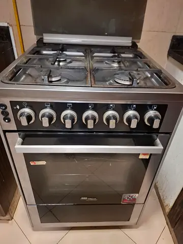 Four burner cooking Range
