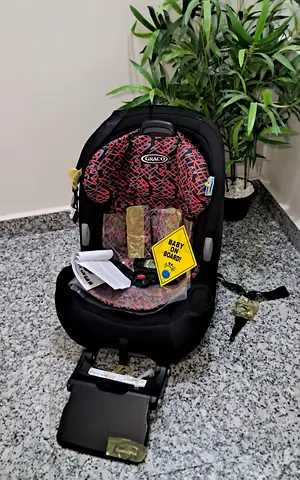 للبيع كارسيت ماركة GRACO مريح للطفل ISOFX مناسب لجميع الأعمار For sale top brand car seat
