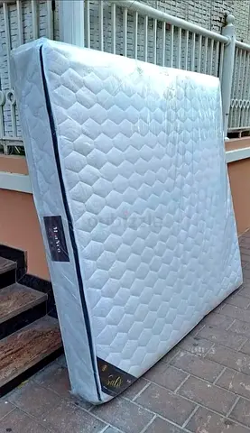 Double size mattress in good condition
