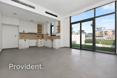 Single Row | Vacant | Landscaped