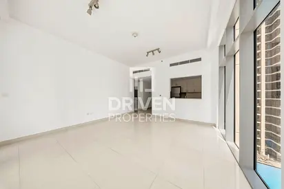 Ready to Move in | Low Floor | Great Layout