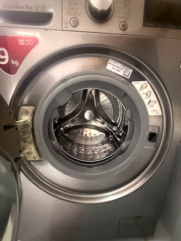 LG 9kg Front Load Washing Machine - Good Working Condition - Moving out of country