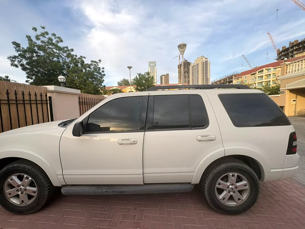 Ford Explorer 2009 — photo 1 of 1