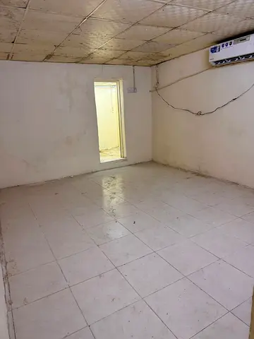 A traditional Arabic house for annual rent in Al Rashidiya 2, suitable for workers and employees, at a special price.