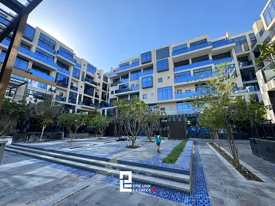 Spacious 1 BR Apartment | Upgraded | Fully Furnish | Flexible Cheques