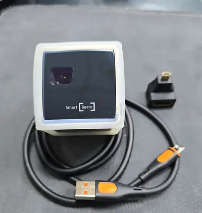 Like New Innoio Innocube Smart Beam Portable Pocket Projector