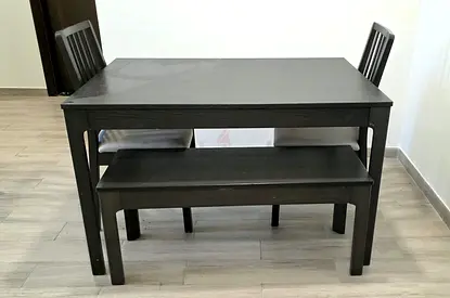 IKEA extendable Table with 5 seating