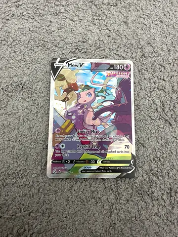 Mew V Fusion Strike #251/264 POKÉMON Card