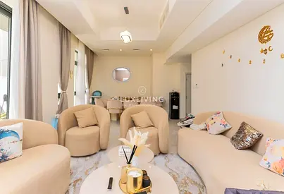 Fully furnished | Upgraded I Landscaped Garden