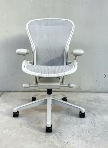 Herman Miller remastered size B