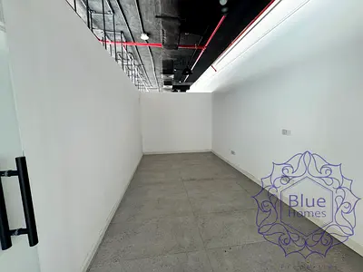 Hot Offer/ New Interior/ Fitted Shop / Road Facing/ open All Business