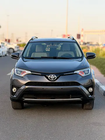 Toyota RAV4 XLE Premium -2016 - Excellent Condition