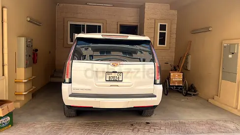 2017 Cadillac Escalade Premium Luxury | GCC Specs | Pristine Condition