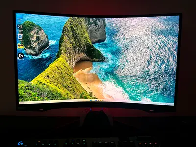 Samsung Odyssey G7 240 Hertz 27-Inch