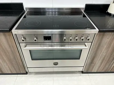 Bertazzoni electric Store 90 cm same like new condition