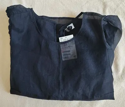 قميص نسائي أسود جديدBlack Short-Sleeve Womens Top (New with Tags) - Size EU 38 UK10