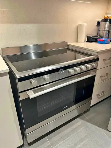 Free delivery Siemens electric ceramic cooker with fan 90 cm