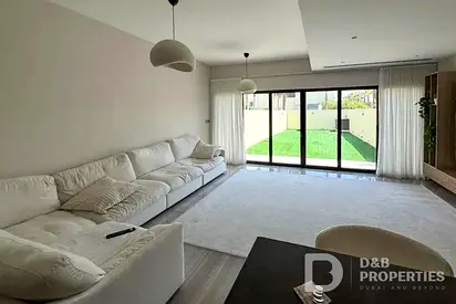 Contemporary Living | Large Plot | Single Row