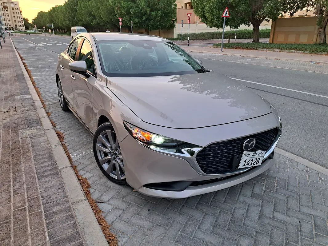 Mazda 3 2022 — photo 1 of 14