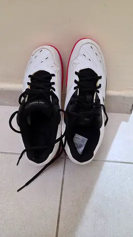 Pair of white and red men badminton shoes (Yonex Brand), Size UK 9