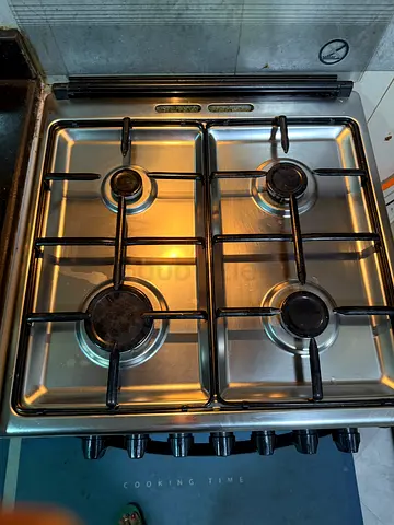 Cooking range less  than 1 year old.Hardly used