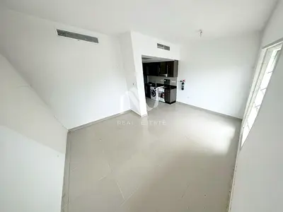 Corner Studio | Balcony | Flexible Payments