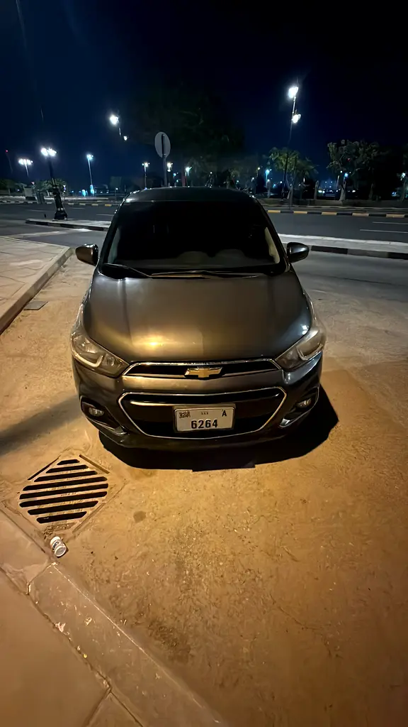 Chevrolet Spark 2017 — photo 1 of 7