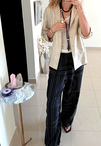 TOTEME viral embroidered monogram set M L