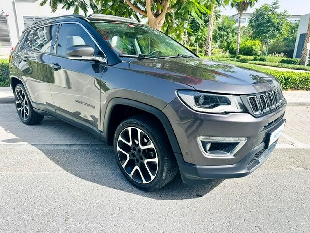 Jeep Compass 2019 — photo 1 of 11